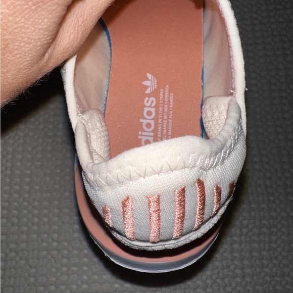 Adidas women's swift run sneakers size 6.5 - worn 1x - Picture 6 of 6